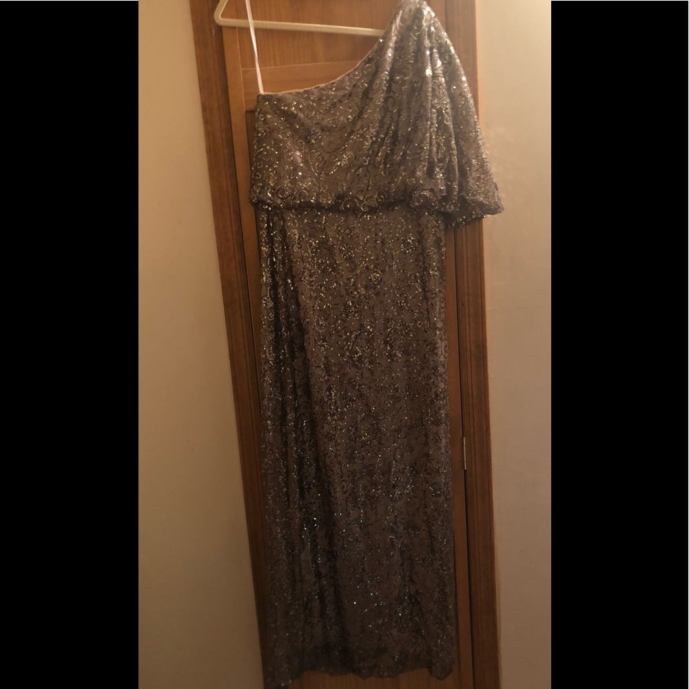 XSCAPE by Joanna Chen- Worn once. Very Hollywood Glam